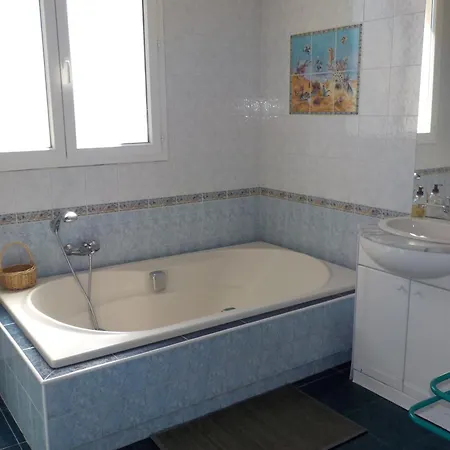 Climatisee De L'etang De Thau Avec Piscine Villa *