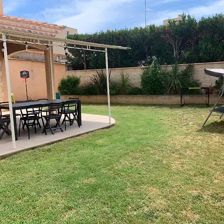 Climatisee De L'etang De Thau Avec Piscine Villa Sete
