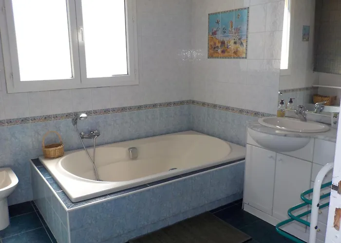 Climatisée De L'etang De Thau Avec Piscine Villa *