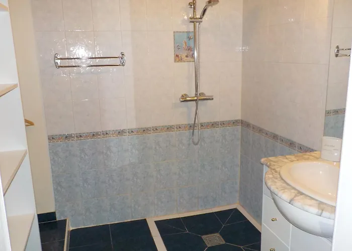 Climatisée De L'etang De Thau Avec Piscine Villa Sète