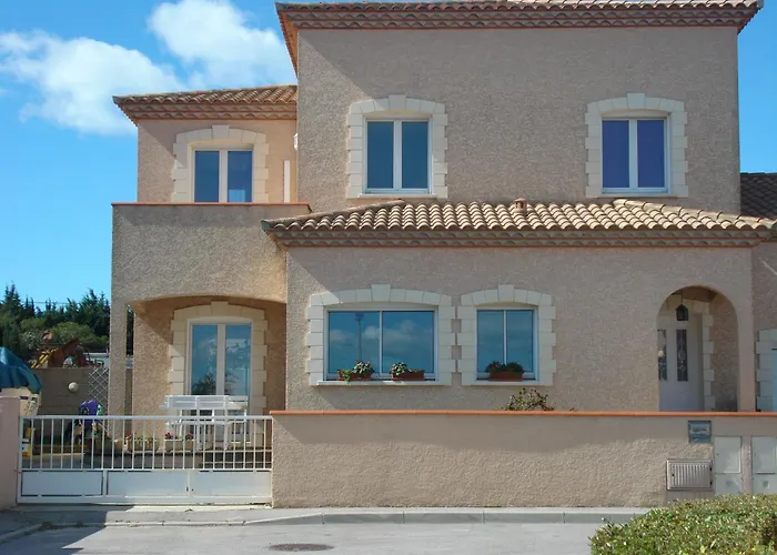 Climatisée De L'etang De Thau Avec Piscine