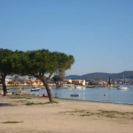 Climatisee De L'etang De Thau Avec Piscine Villa Sete