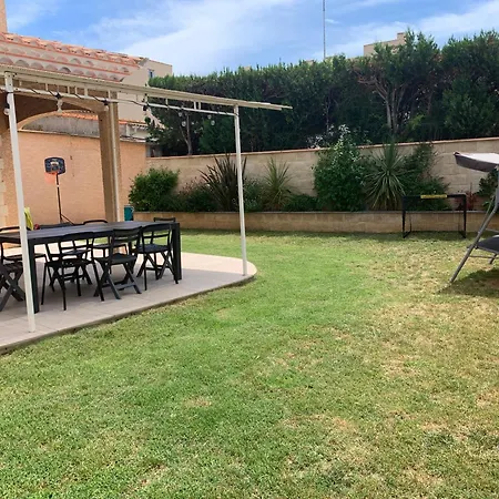 Climatisee De L'etang De Thau Avec Piscine Villa Sete