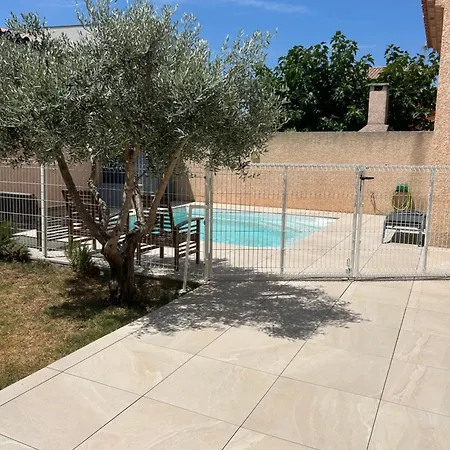 Climatisee De L'etang De Thau Avec Piscine